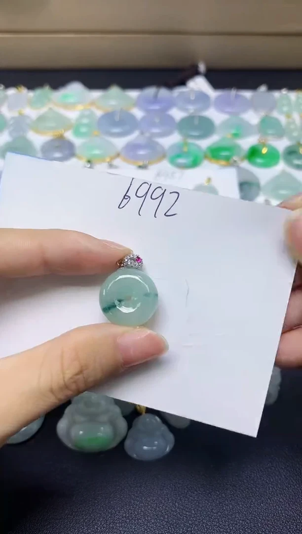 翡翠未镶嵌颈饰天然自然緬甸A貨翡翠