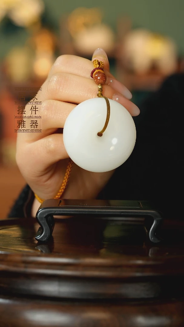 玉《平安扣手把》摆件