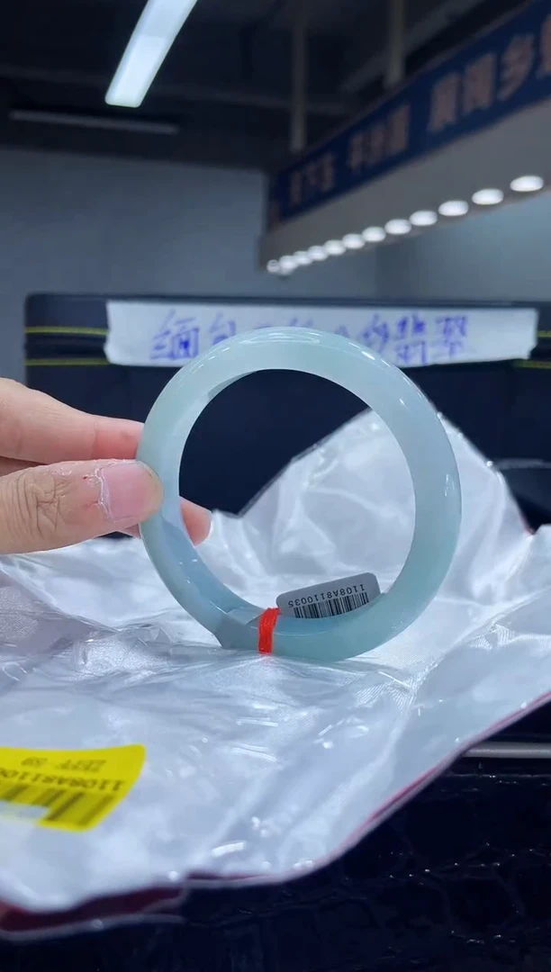 未镶嵌手镯翡翠32