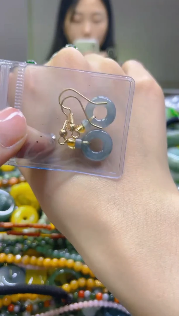 翡翠未镶嵌颈饰/N/翡翠A货，一件也是批发价