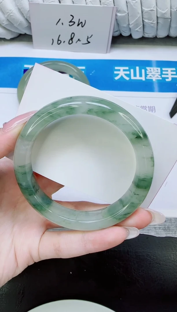 未镶嵌手镯石英质玉100/55