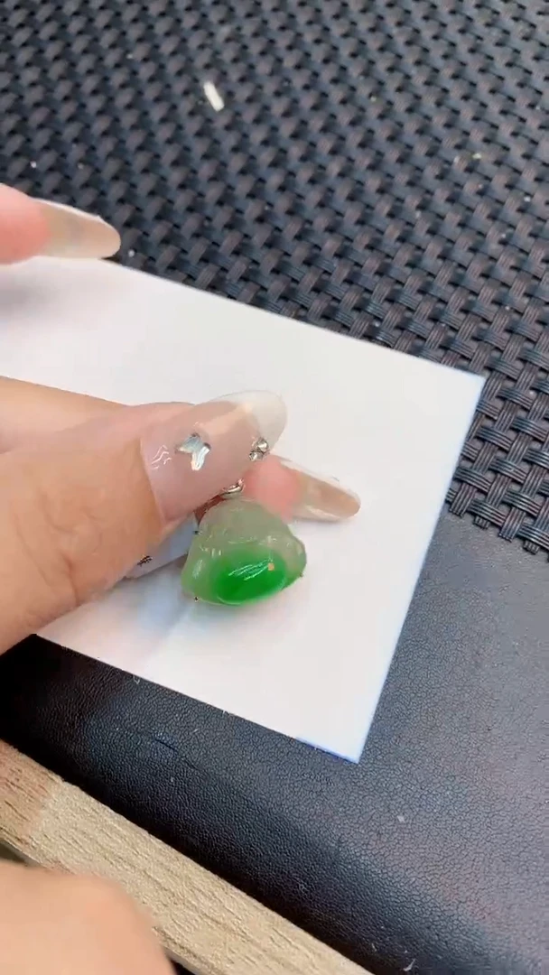 翡翠18K金镶嵌吊坠(不含链)1