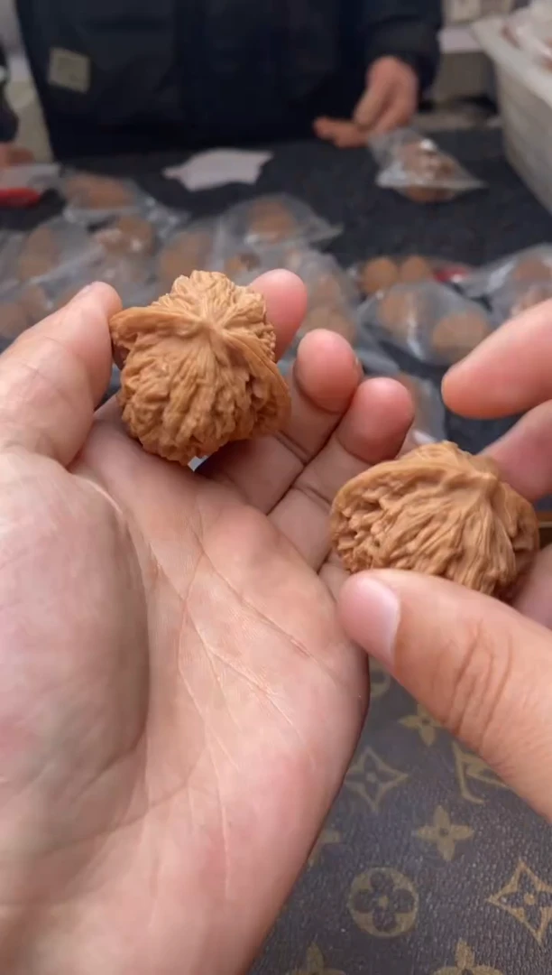 【闪购商品】文玩核桃把件A218号41尺四座楼