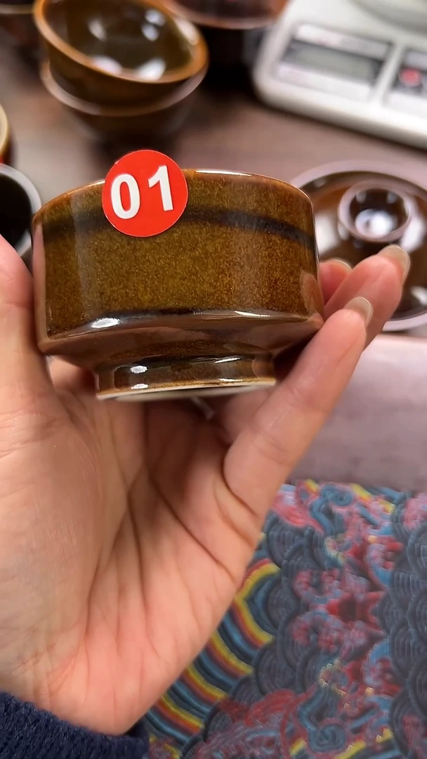 搅胎泥鳝鱼黄色的马蹄杯