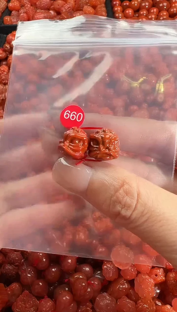 颈饰未镶嵌南红玛瑙1
