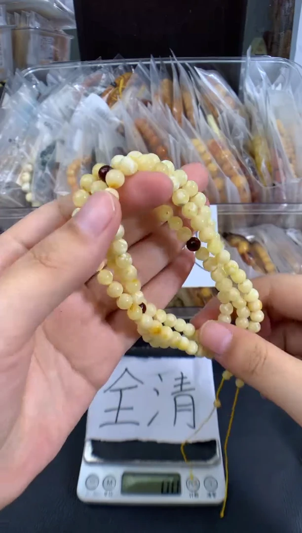 琥珀未镶嵌珠宝奇石1