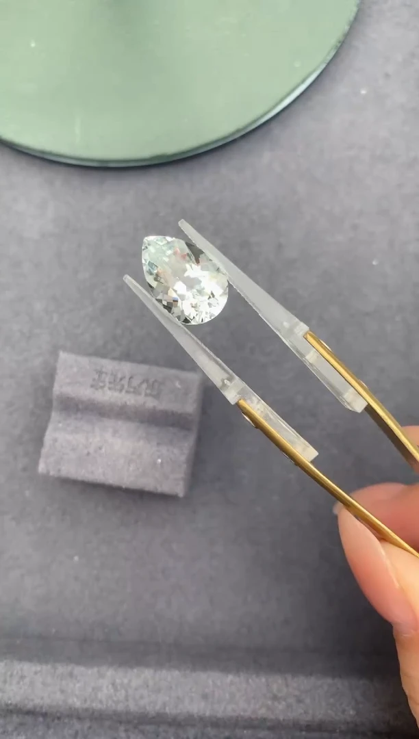 绿柱石裸石6ct白海蓝 FE 定制