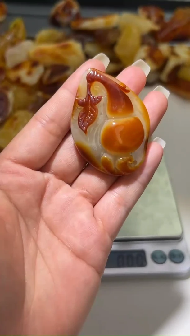 裸石琥珀未镶嵌琥珀蜜蜡吊坠