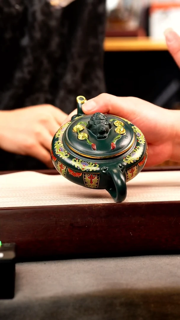 茶壶紫砂苏门答腊青 金蟾扁腹 珐琅彩