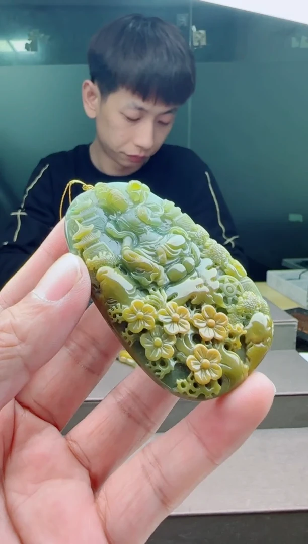 【闪购商品】翡翠颈饰未镶嵌11111111