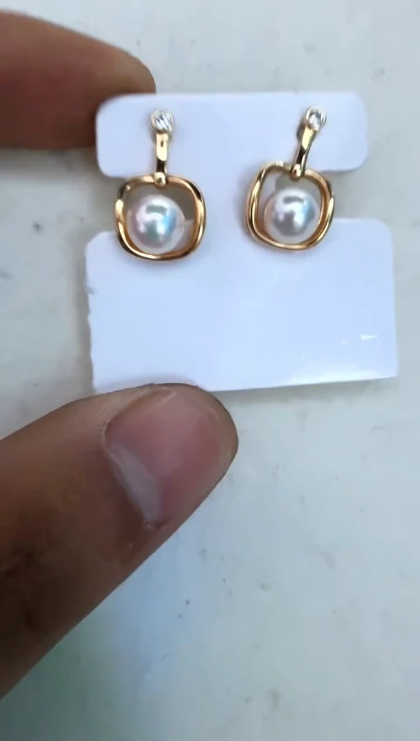 【闪购商品】海水珍珠耳饰银S925镶嵌耳钉