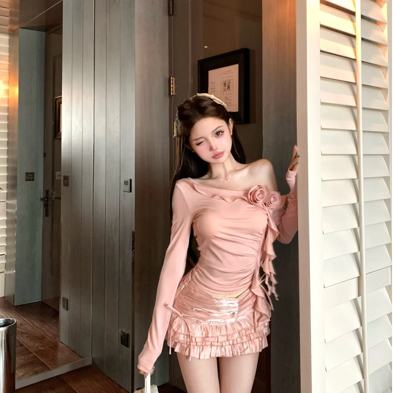 甜辣妹斜肩花朵荷叶边抽褶上衣粉色抽褶蝴蝶结蛋糕裙两件套装