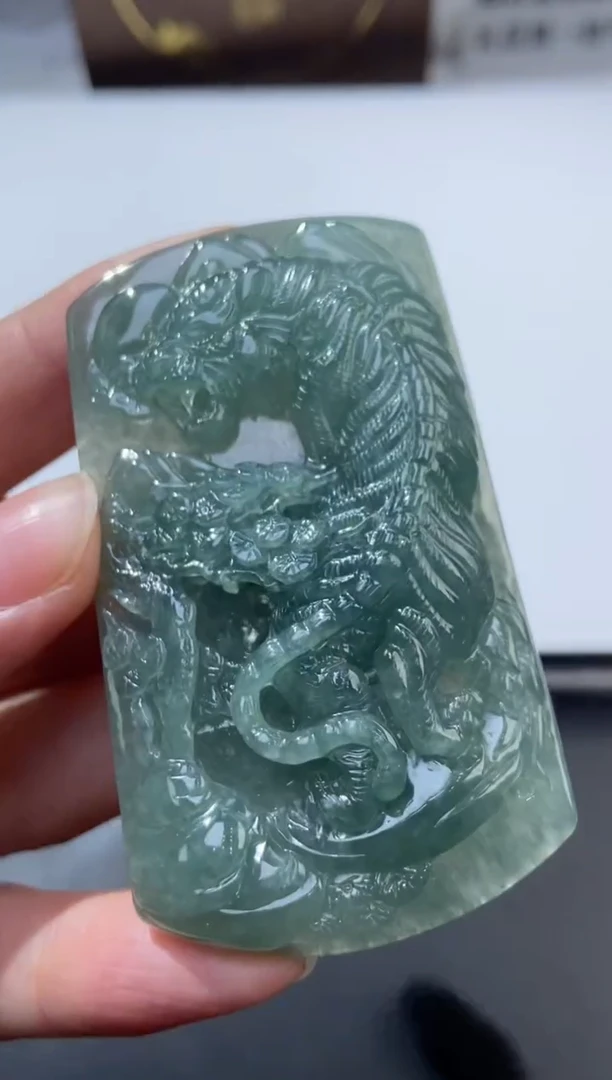 未镶嵌挂件翡翠373656     多人