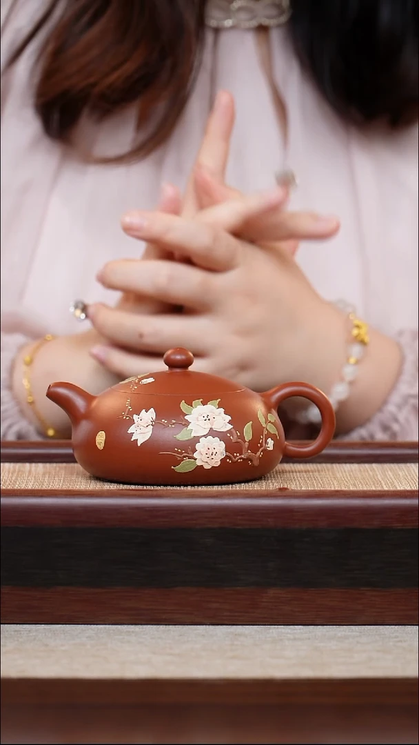 朱泥泥绘玉兰花180cc宜兴紫砂壶
