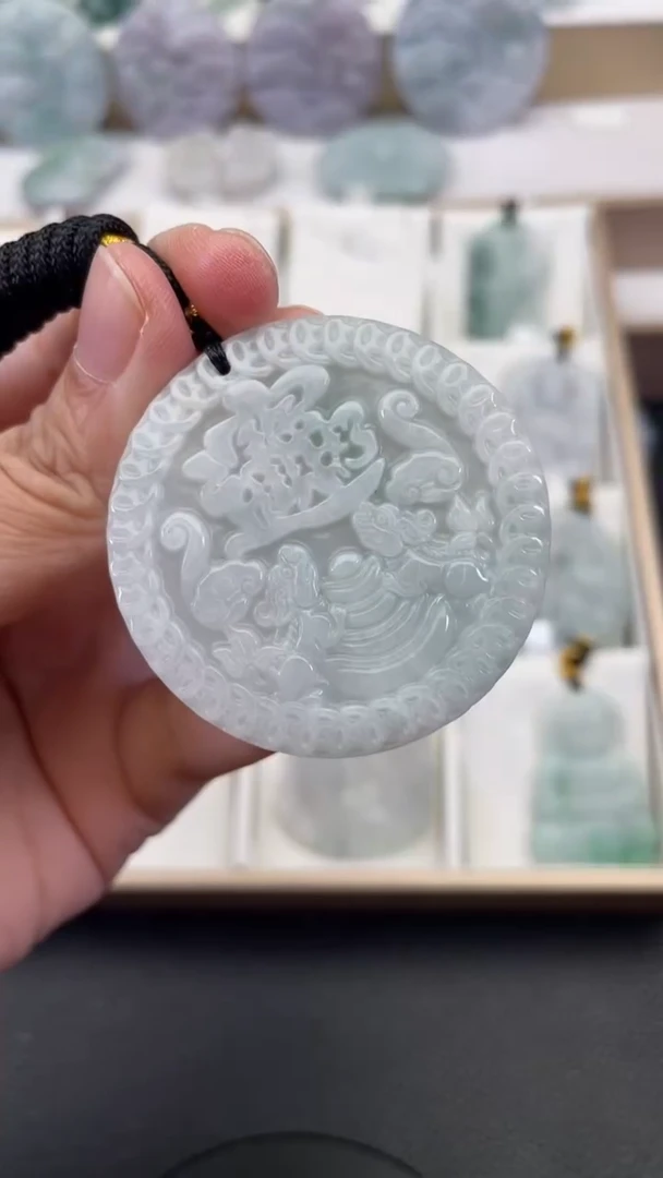 颈饰未镶嵌翡翠天然缅甸翡翠A货470