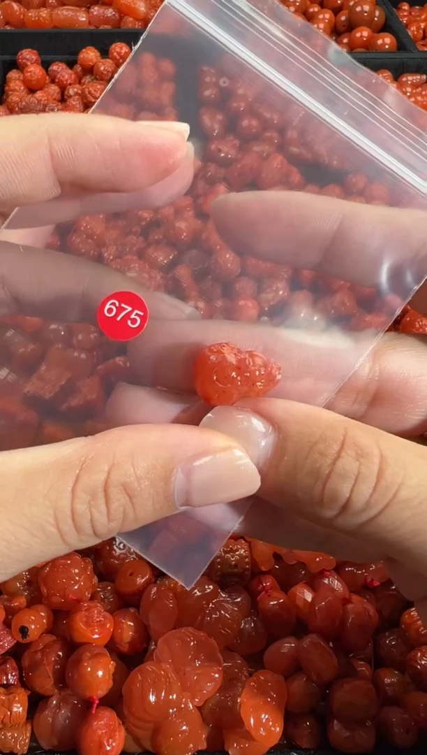 颈饰未镶嵌南红玛瑙1