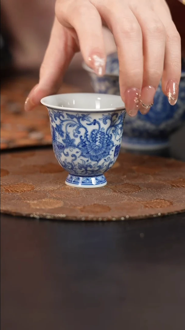 【闪购商品】杯看山柴窑青花西番莲