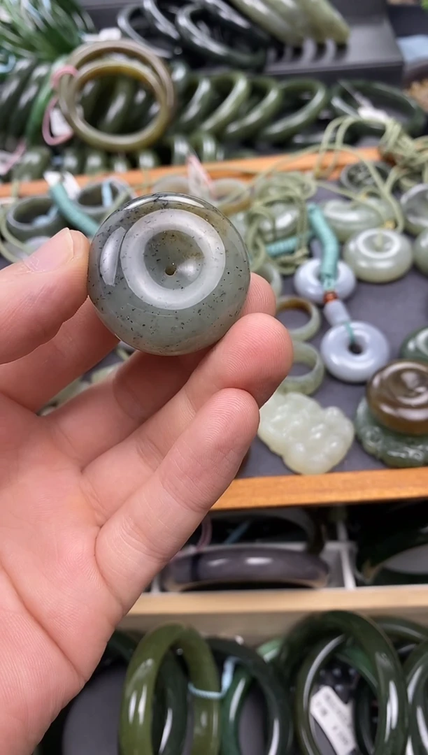 未镶嵌手镯和田玉小***笑33mm