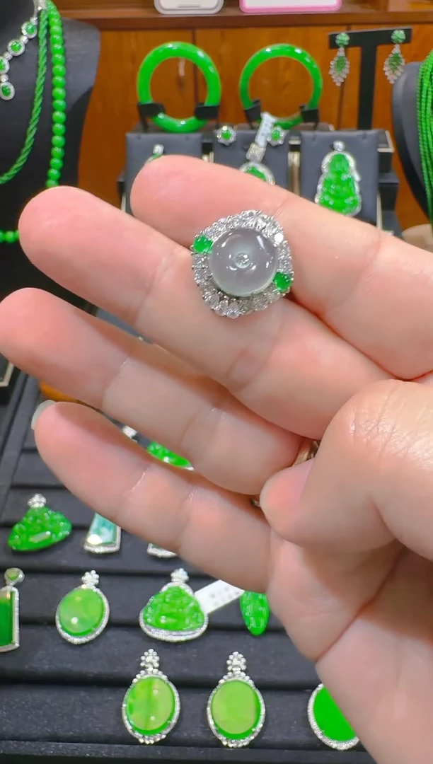 翡翠戒指未镶嵌天然A货翡翠