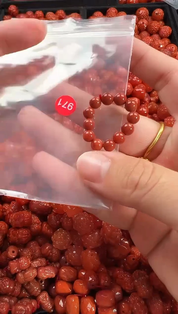 颈饰未镶嵌南红玛瑙1