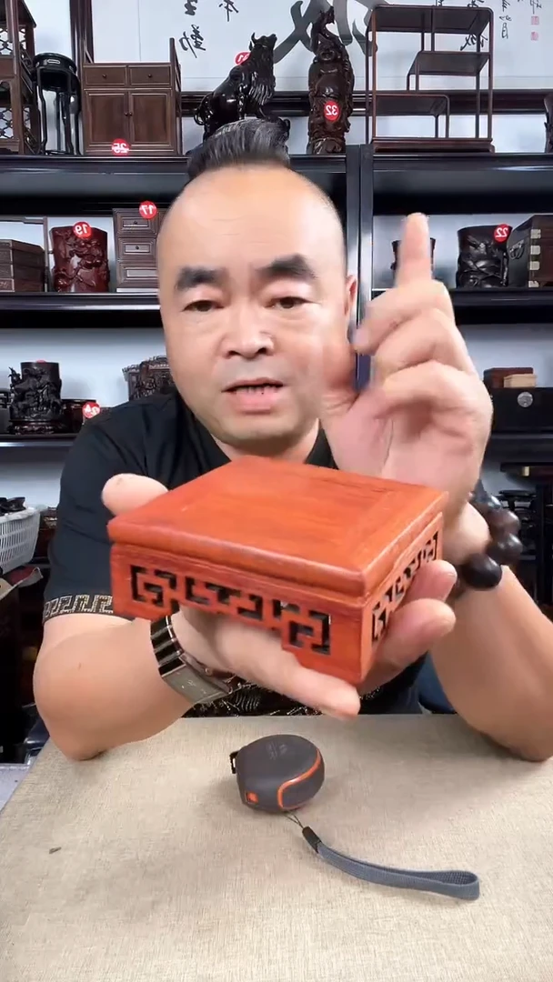 木HHL  正方老李红木工艺品