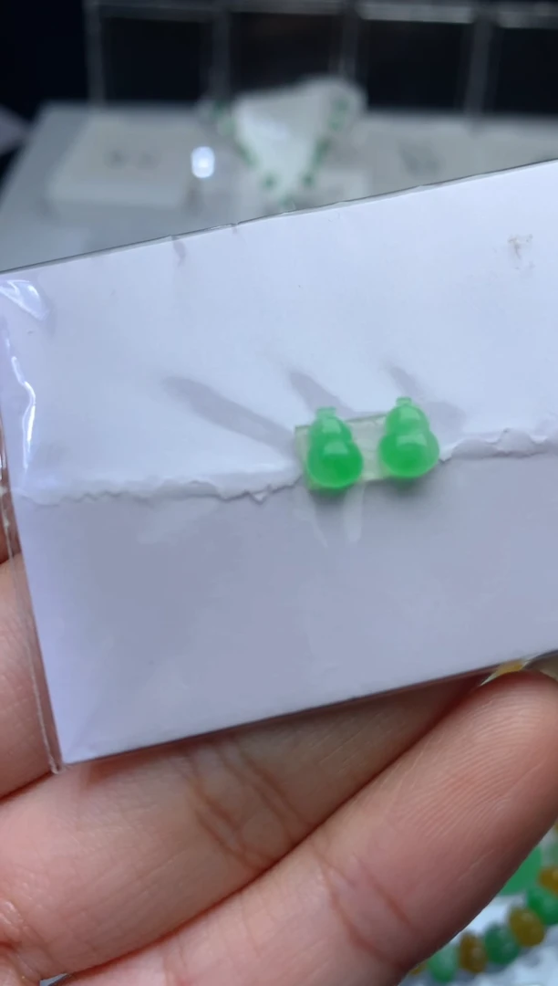 未镶嵌定制翡翠毛货