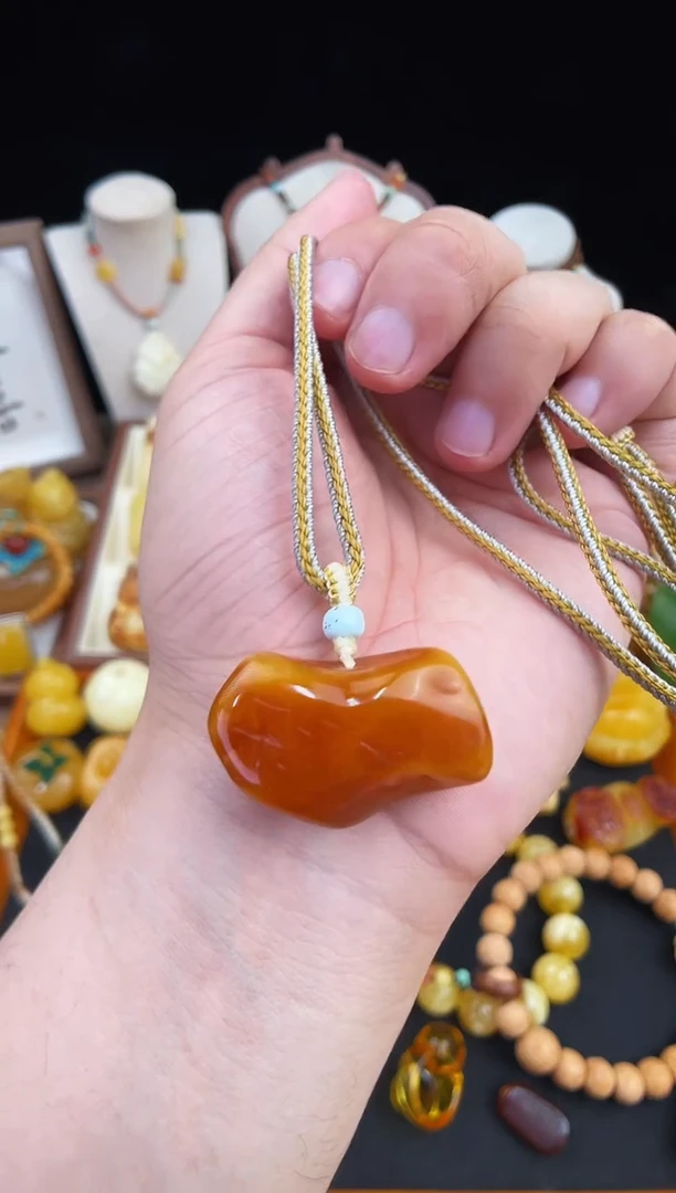 琥珀未镶嵌珠宝奇石柒月