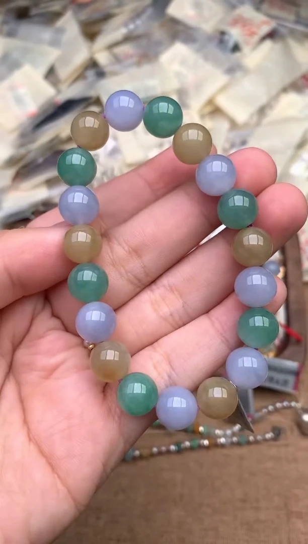 未镶嵌挂件翡翠 —