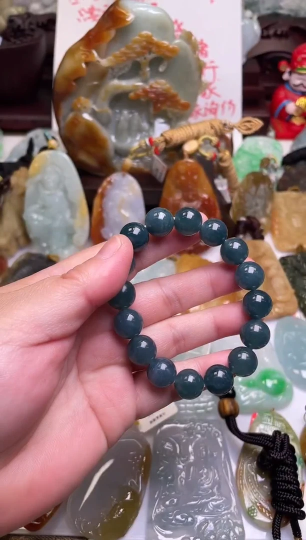 颈饰未镶嵌翡翠手串