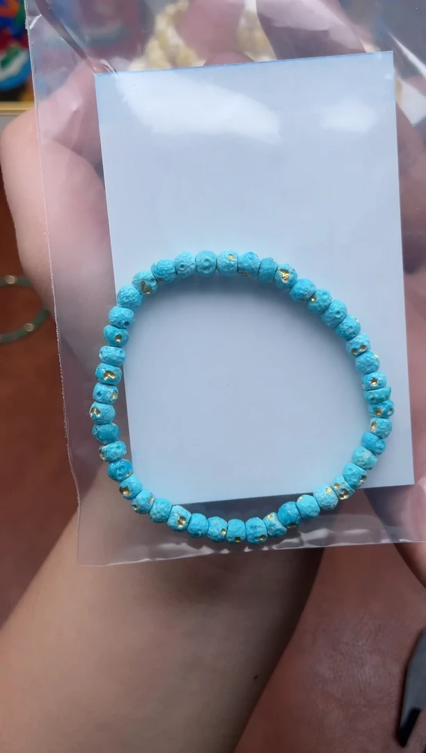 未镶嵌绿松石手链租*。1