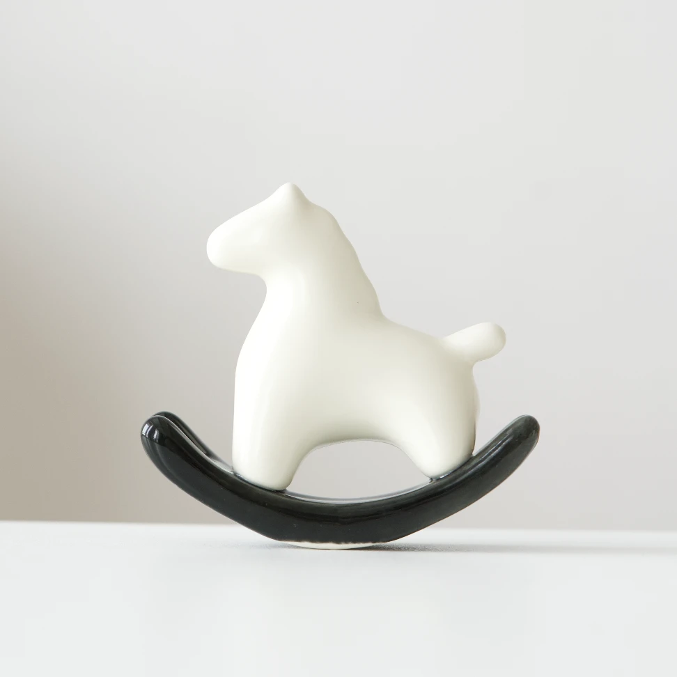 可爱桌面书房客厅装饰摇摇马摆件PJDY02