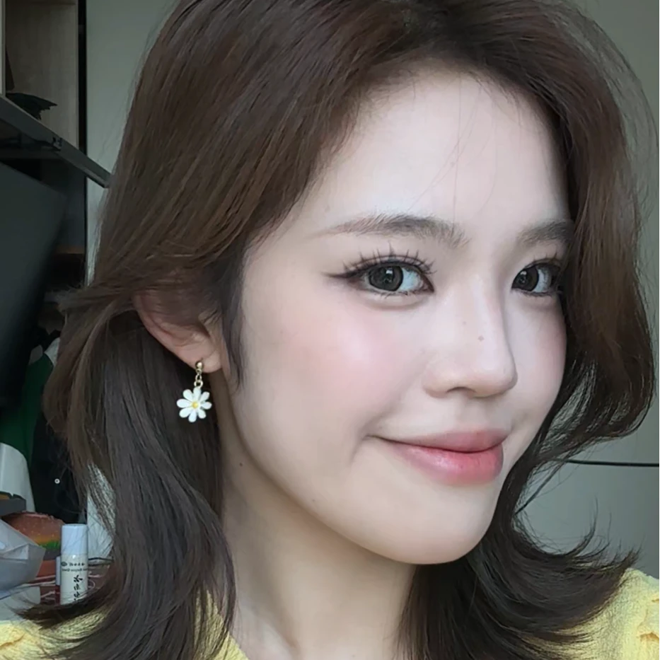 合金亚克力耳饰 清新雏菊花朵滴油甜美耳钉ins气质淑女百搭耳饰