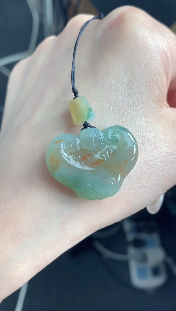 定制翡翠未镶嵌如意头