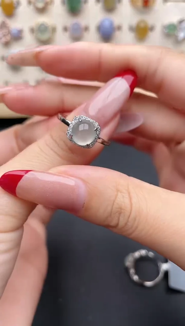 【闪购商品】翡翠戒指银S925镶嵌一物一证一礼盒