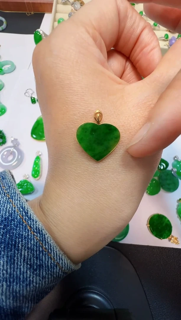 吊坠(不含链)18K金镶嵌翡翠1000