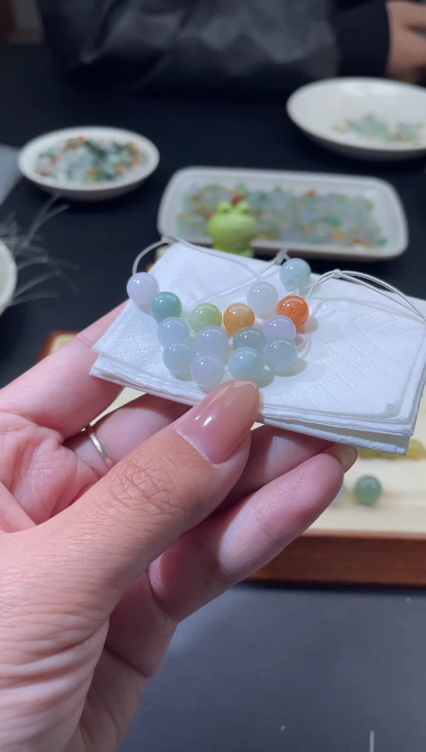 颈饰未镶嵌翡翠呆*咪翡翠净货