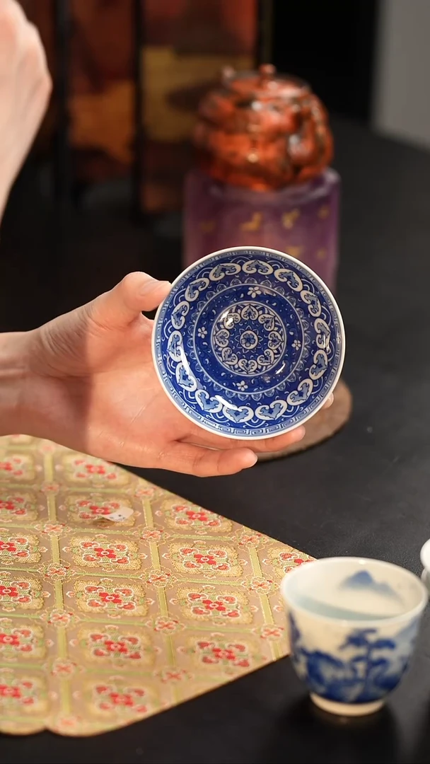 【闪购商品】杯看山柴窑青花宝象杯