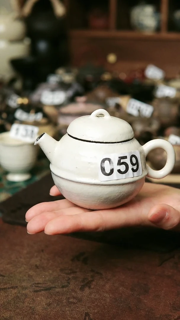 紫砂全手工粉引系列-150毫升正把茶壶