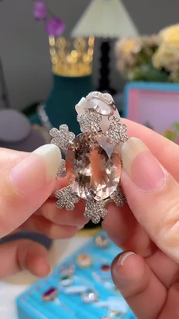 吊坠(赠链)未镶嵌绿柱石（摩根石）天然摩根石吊坠19.1ct