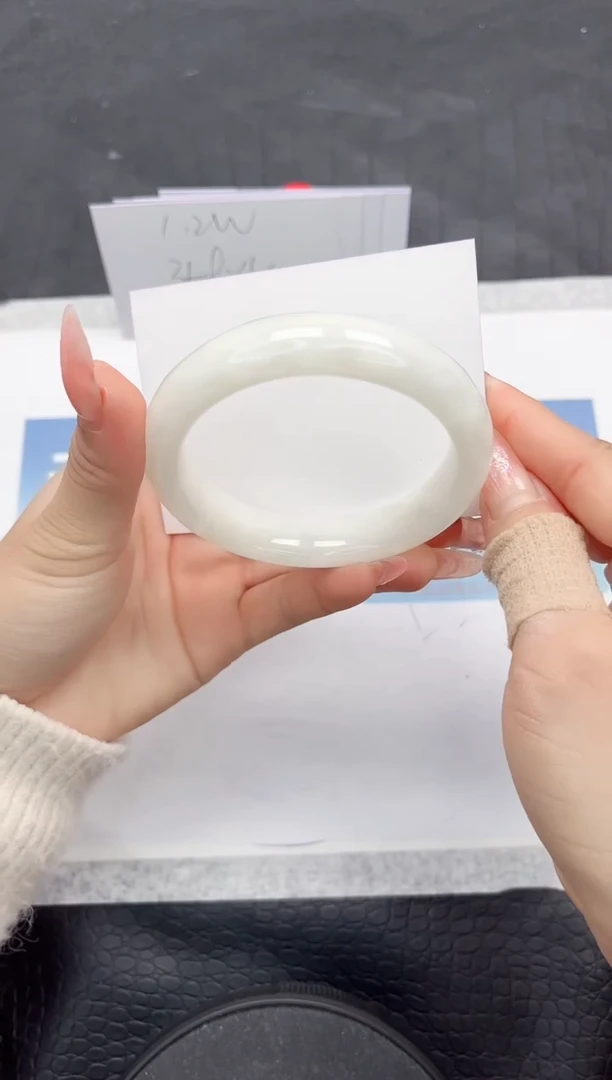 【闪购商品】和田玉手镯未镶嵌Y90-56.2