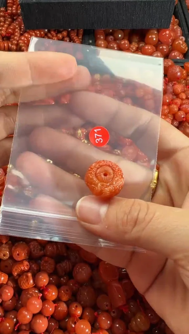 【闪购商品】南红玛瑙颈饰未镶嵌1