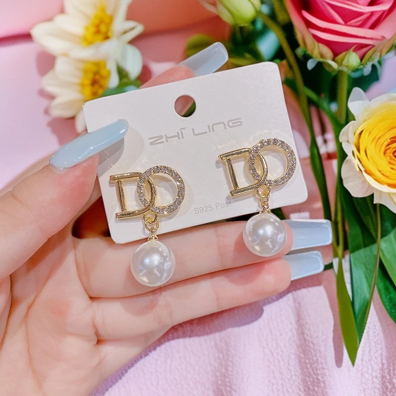 S925银针字母DO珍珠耳钉简约仙女气质韩国耳环2024年新品潮女首饰