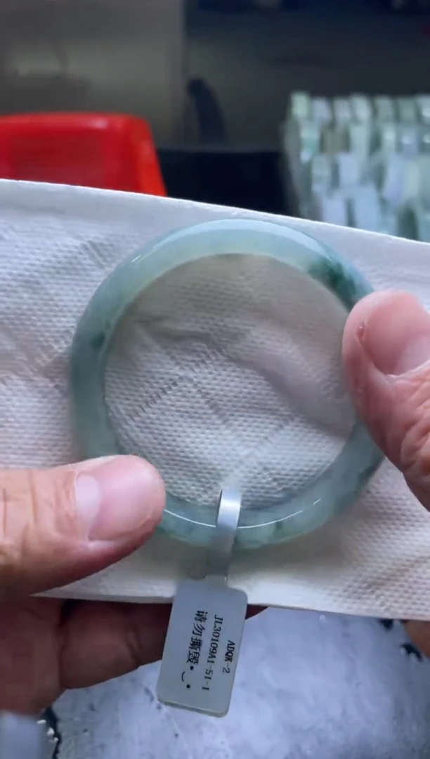 未镶嵌手镯定制翡翠岁**好成品手镯