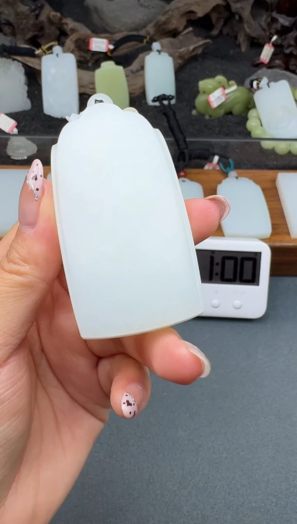 颈饰未镶嵌和田玉3