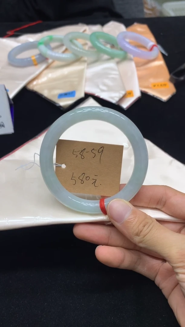 未镶嵌手镯翡翠（48小时鉴赏期）