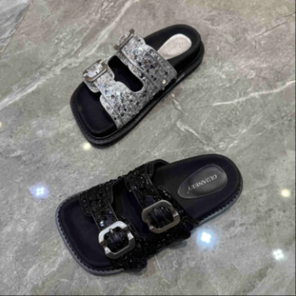 [轻奢] 时尚摩登软底两色百搭通勤休闲设计感拖鞋 AZY2510-8