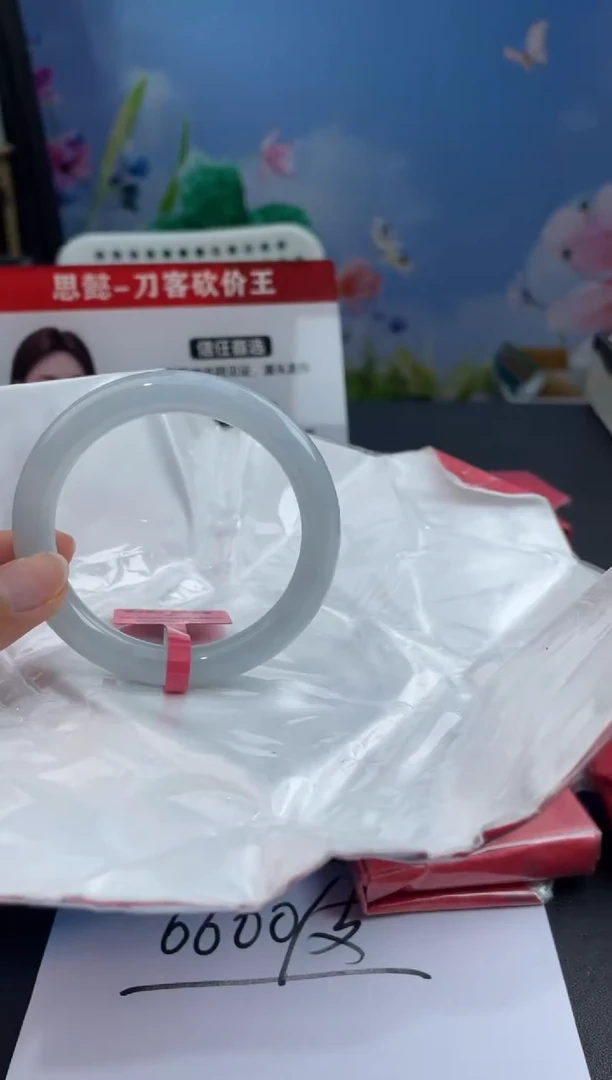 翡翠手镯未镶嵌11