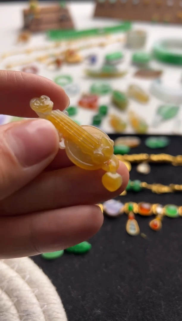 【闪购商品】定制翡翠未镶嵌黄琵琶3600+360-wpj163