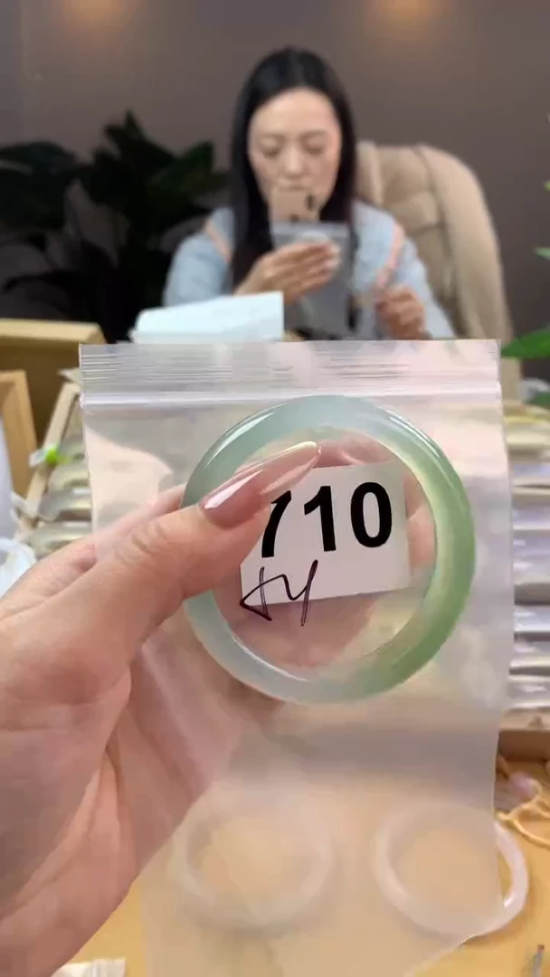 【闪购商品】玛瑙/玉髓手镯未镶嵌710