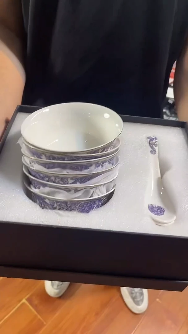 杯鸿辉家品牌瓷器，京东包邮！